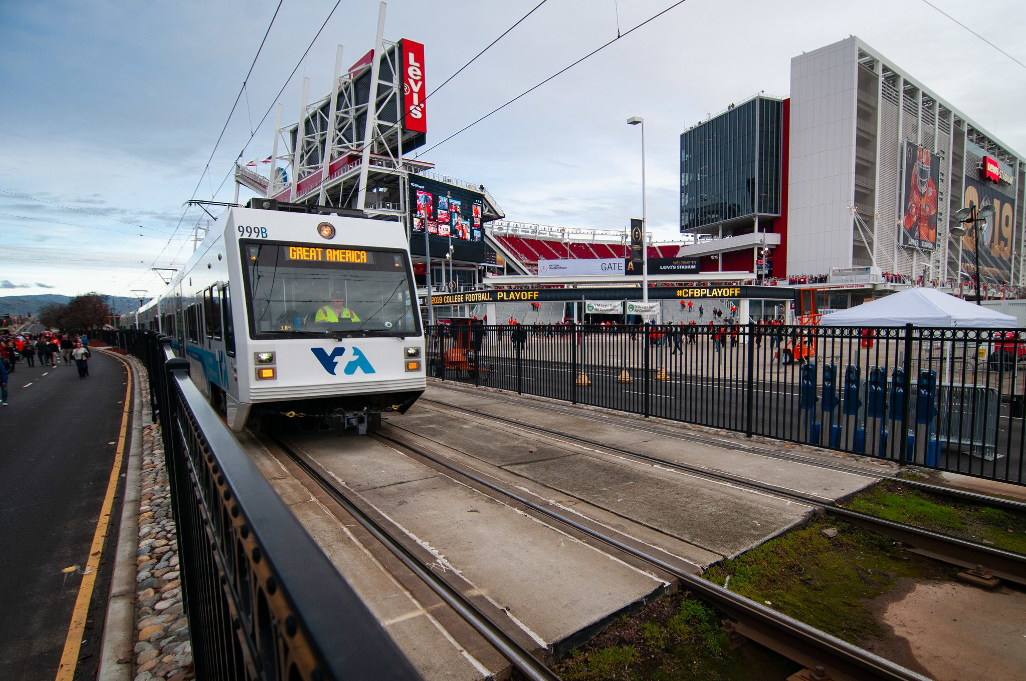 Take VTA to Sunday's 49ers vs. Colts Game at Levi's Stadium | VTA