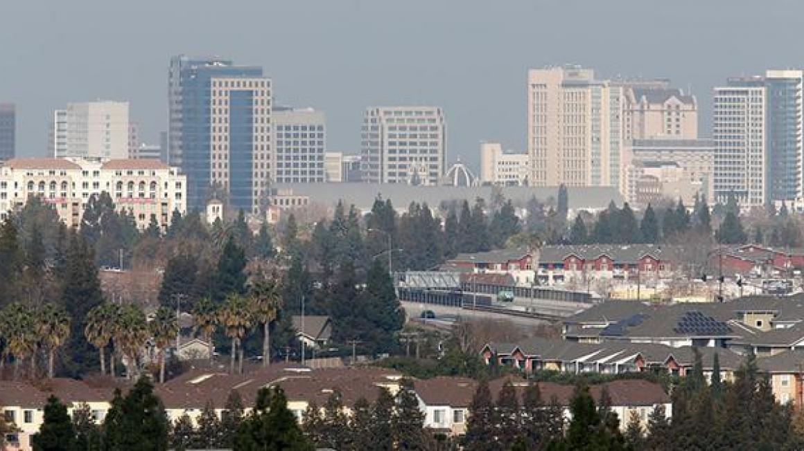 san jose skyline with smog