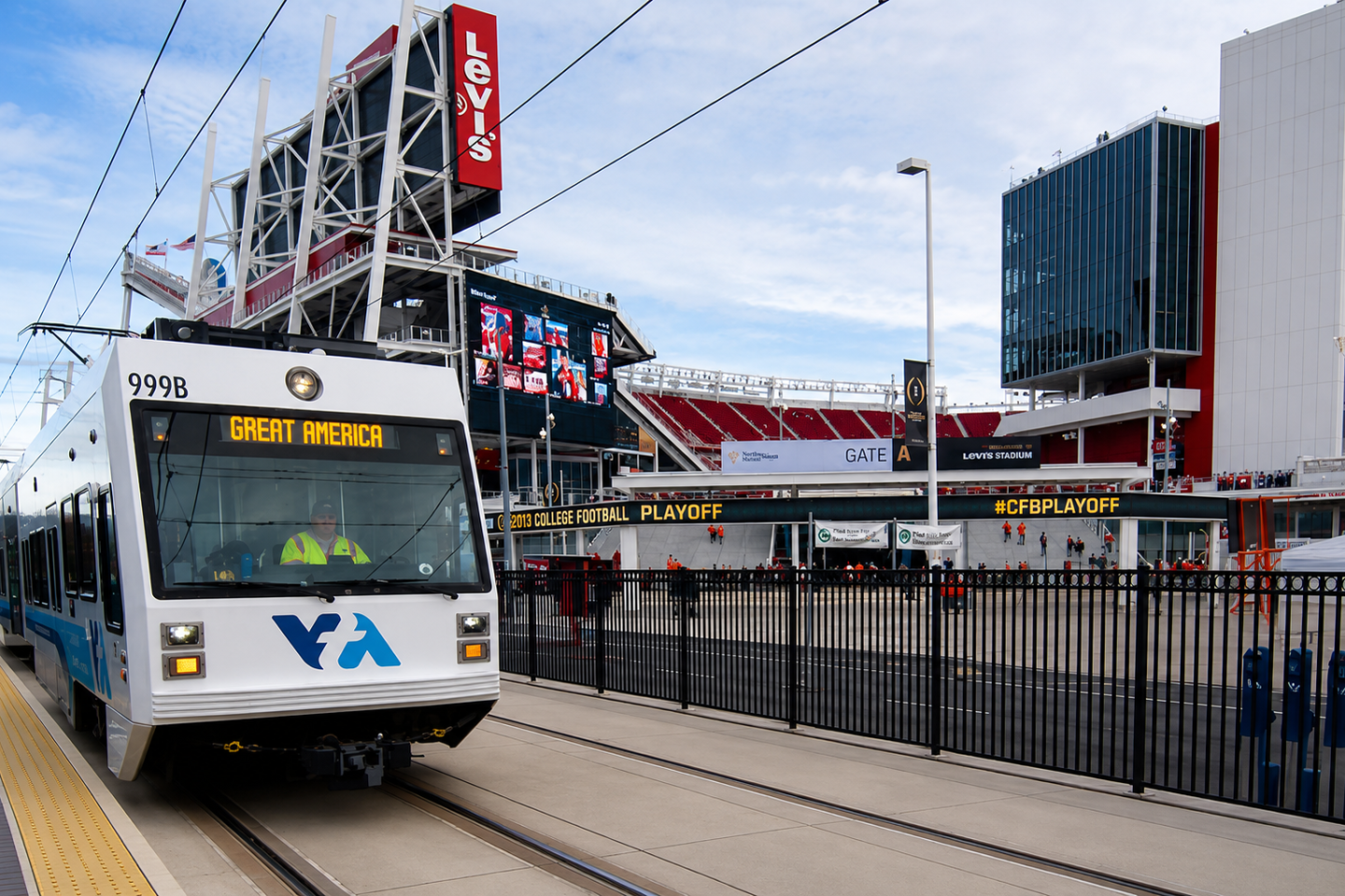 Train Levis Stadium