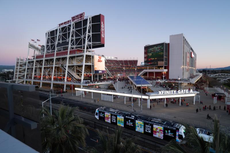 VTA train by levis stadium