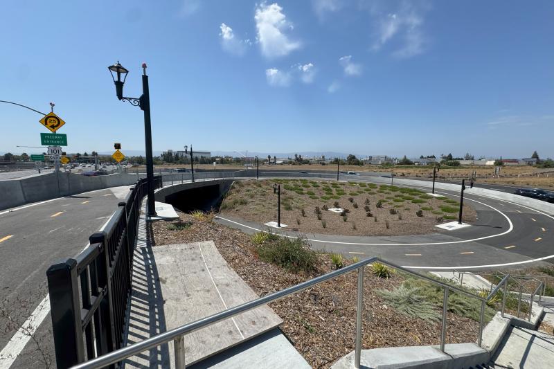 Walk and bike paths near intersections