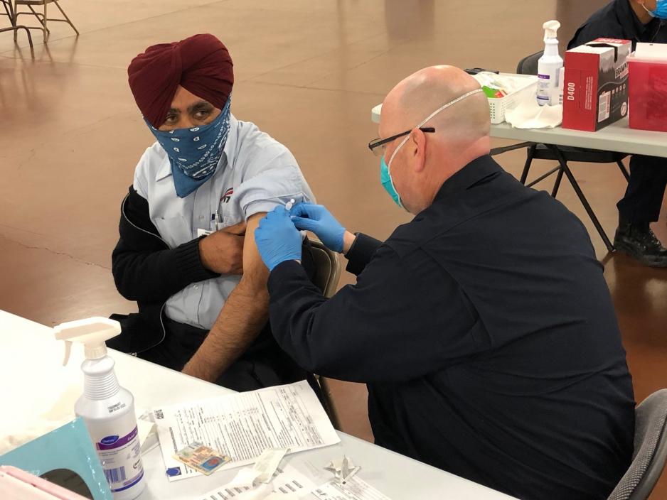 VTA bus operator received COVID vaccination