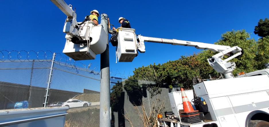 overhead workers