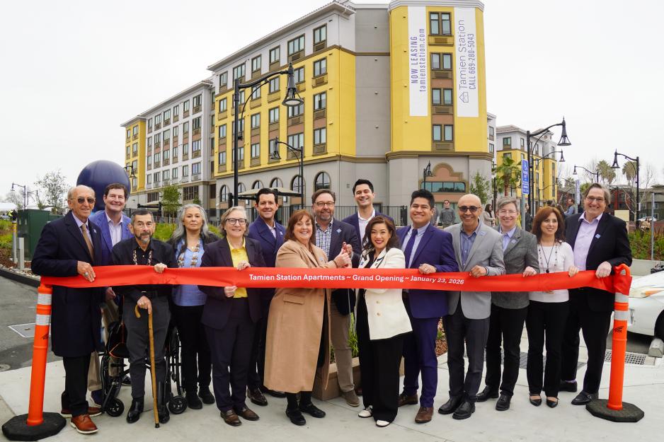 ribbon cutting event at tamien station apartments