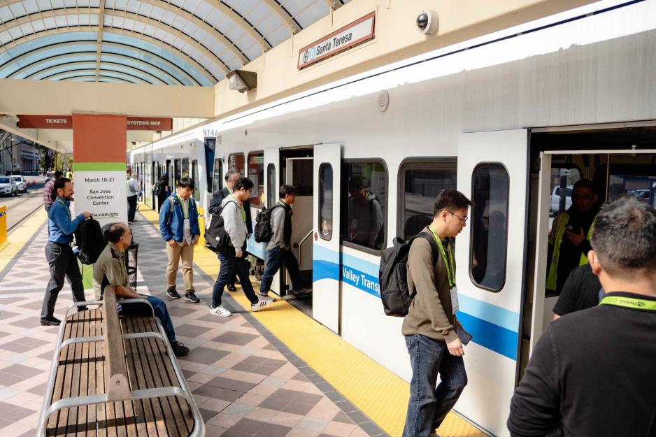 passengers boarding vta train